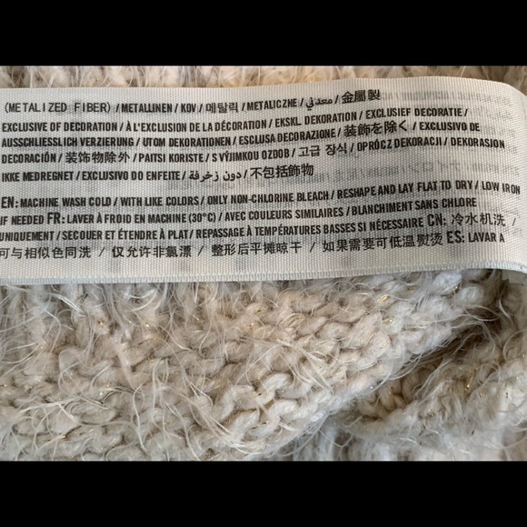 Abercrombie & Fitch Long Sleeve Sweater - Picture 8 of 8